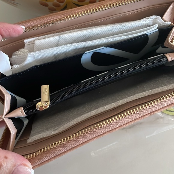 NWT Pink wallet, Mexican brand- Cloe. - Picture 4 of 8